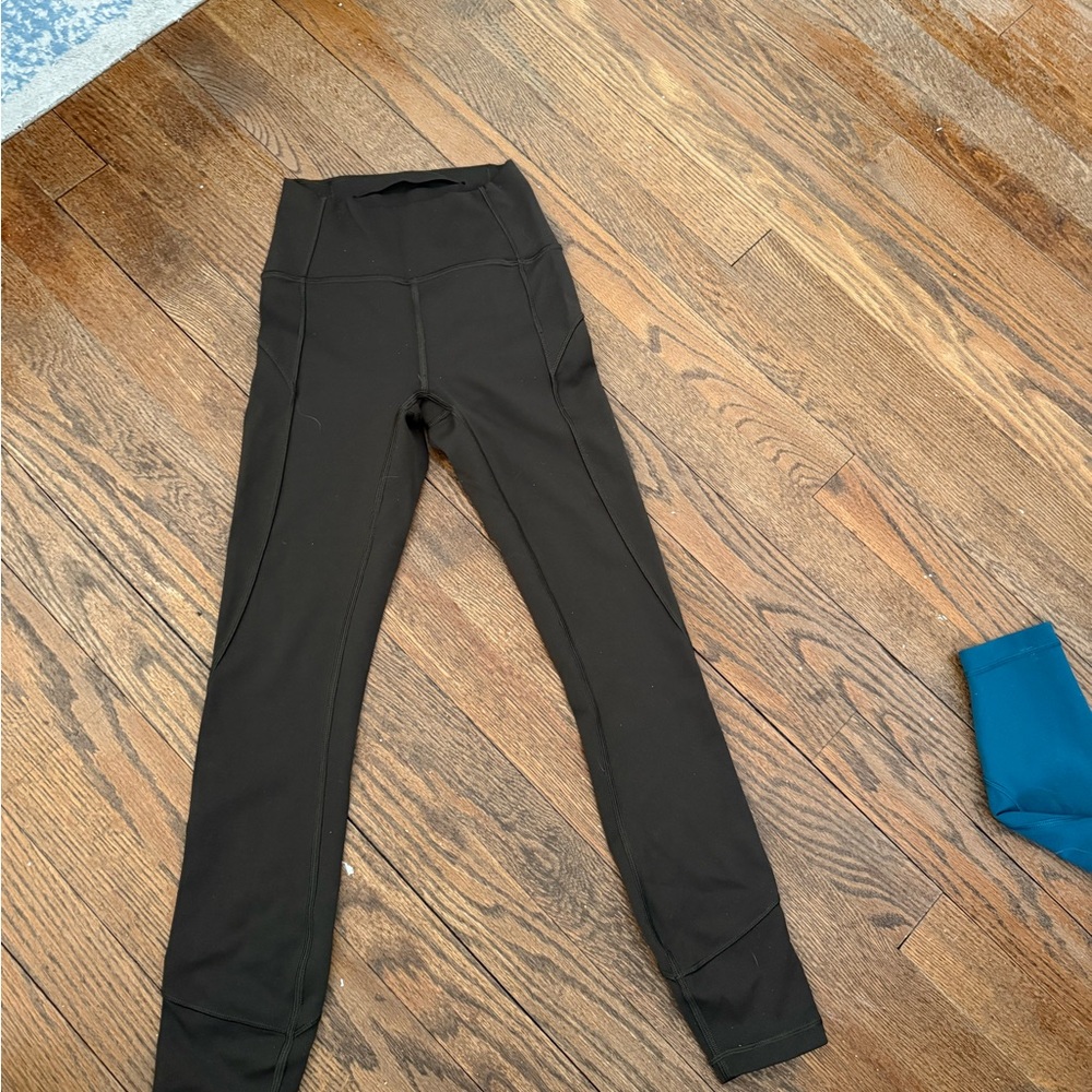 Olive green Lululemon leggings